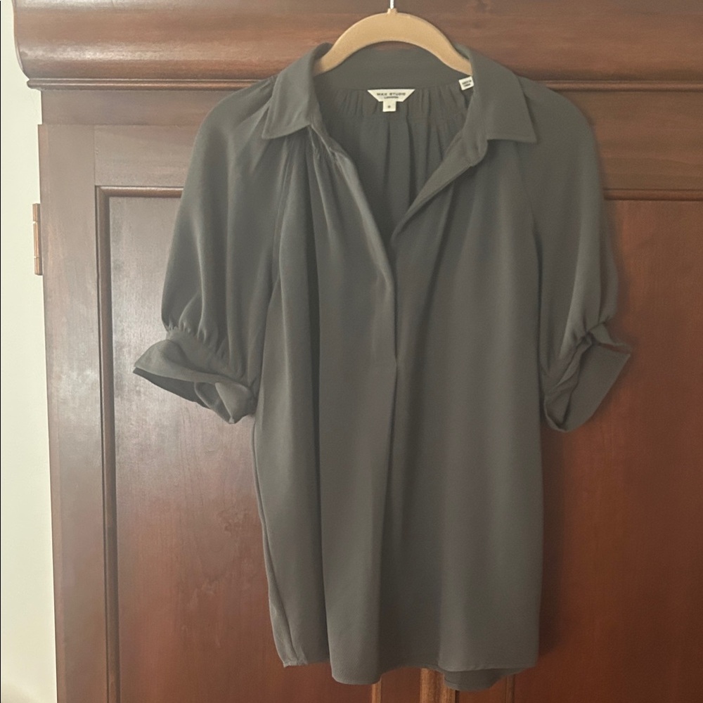 Max Studio Green  Blouse with cuffed  Sleeves